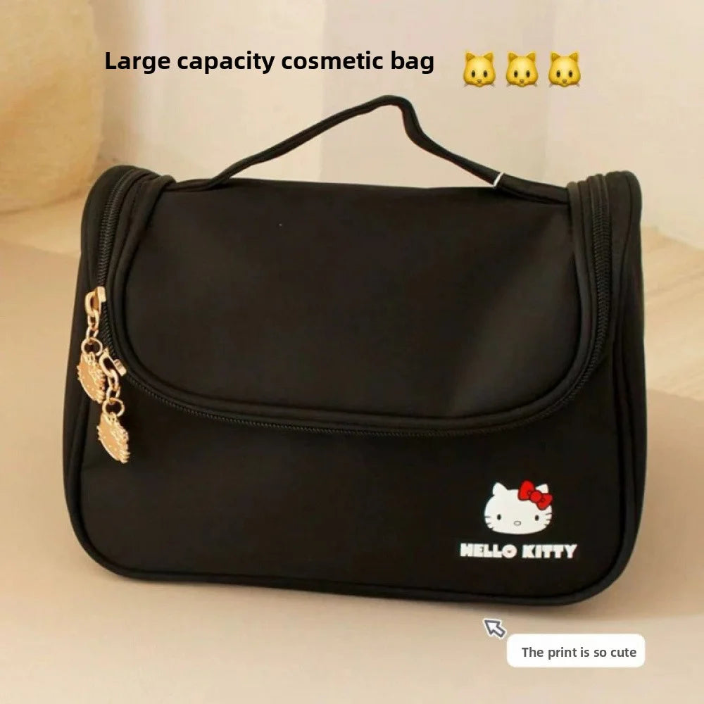 Portable Hanging Travel Cosmetic Bag With Large Capacity