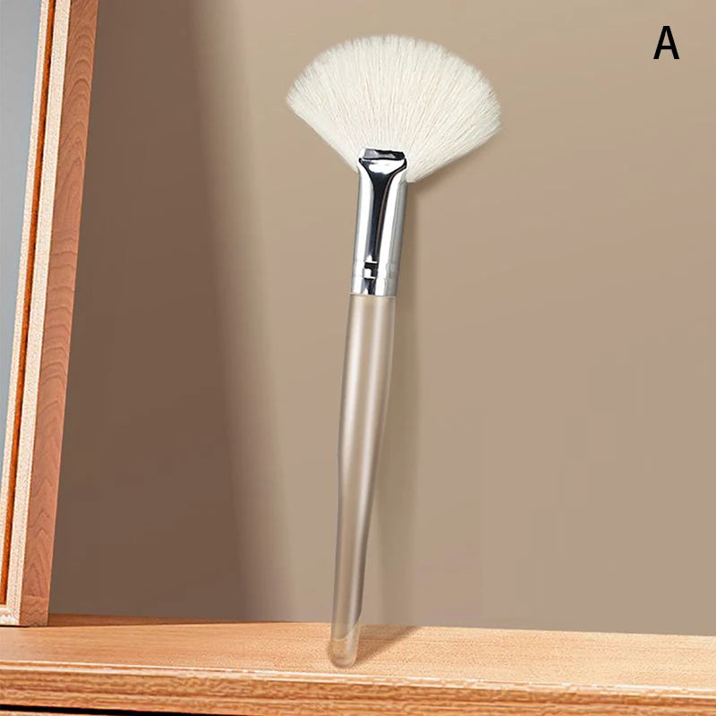 A Color Soft Bristle Facial Cleansing Brush For Masks And Wash