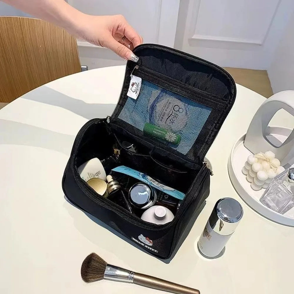 Portable Hanging Travel Cosmetic Bag With Large Capacity